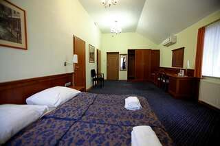Отель Hotel Restauracja Witnica Witnica Стандартный двухместный номер с 1 кроватью или 2 отдельными кроватями-3